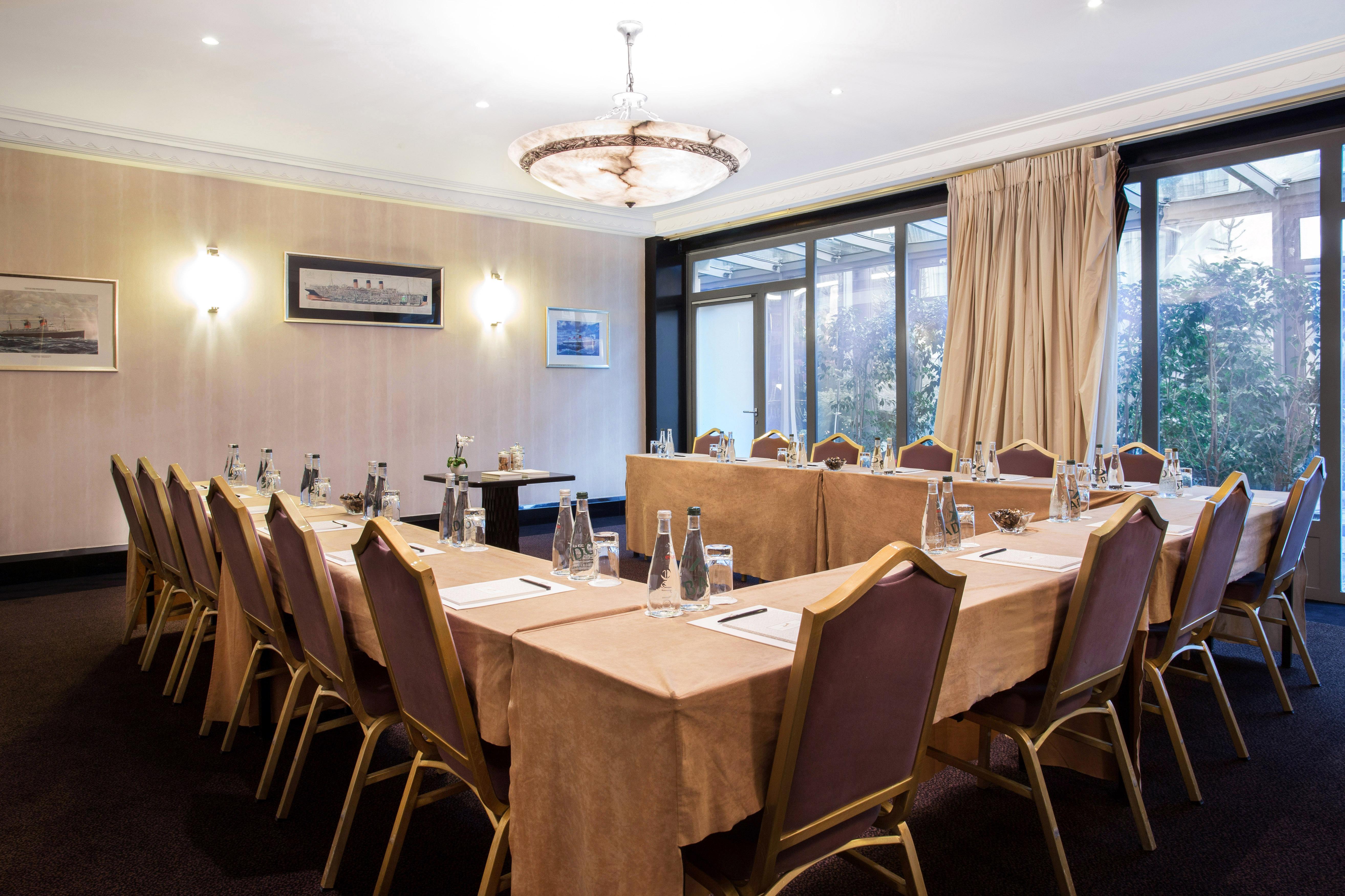 โฮเทล ดู กอลเลคชั่นเนอ อาร์ก เดอ ทริยมฟ์ Hotel ปารีส ภายนอก รูปภาพ Meeting room