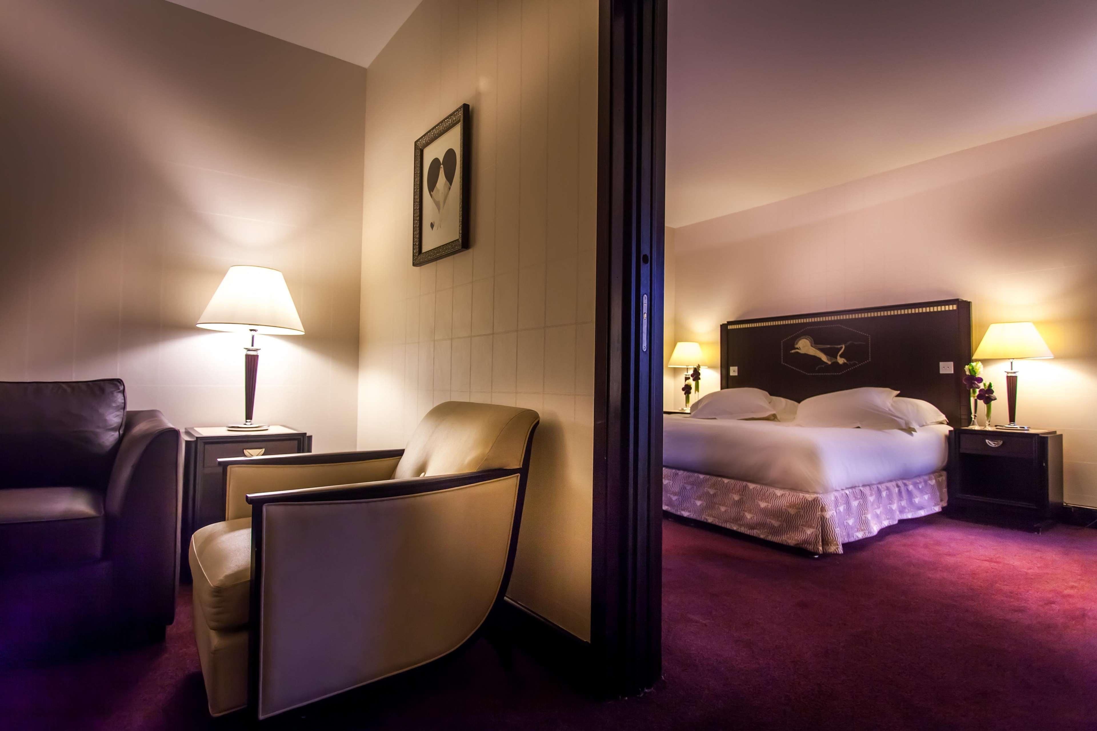โฮเทล ดู กอลเลคชั่นเนอ อาร์ก เดอ ทริยมฟ์ Hotel ปารีส ภายนอก รูปภาพ Suite