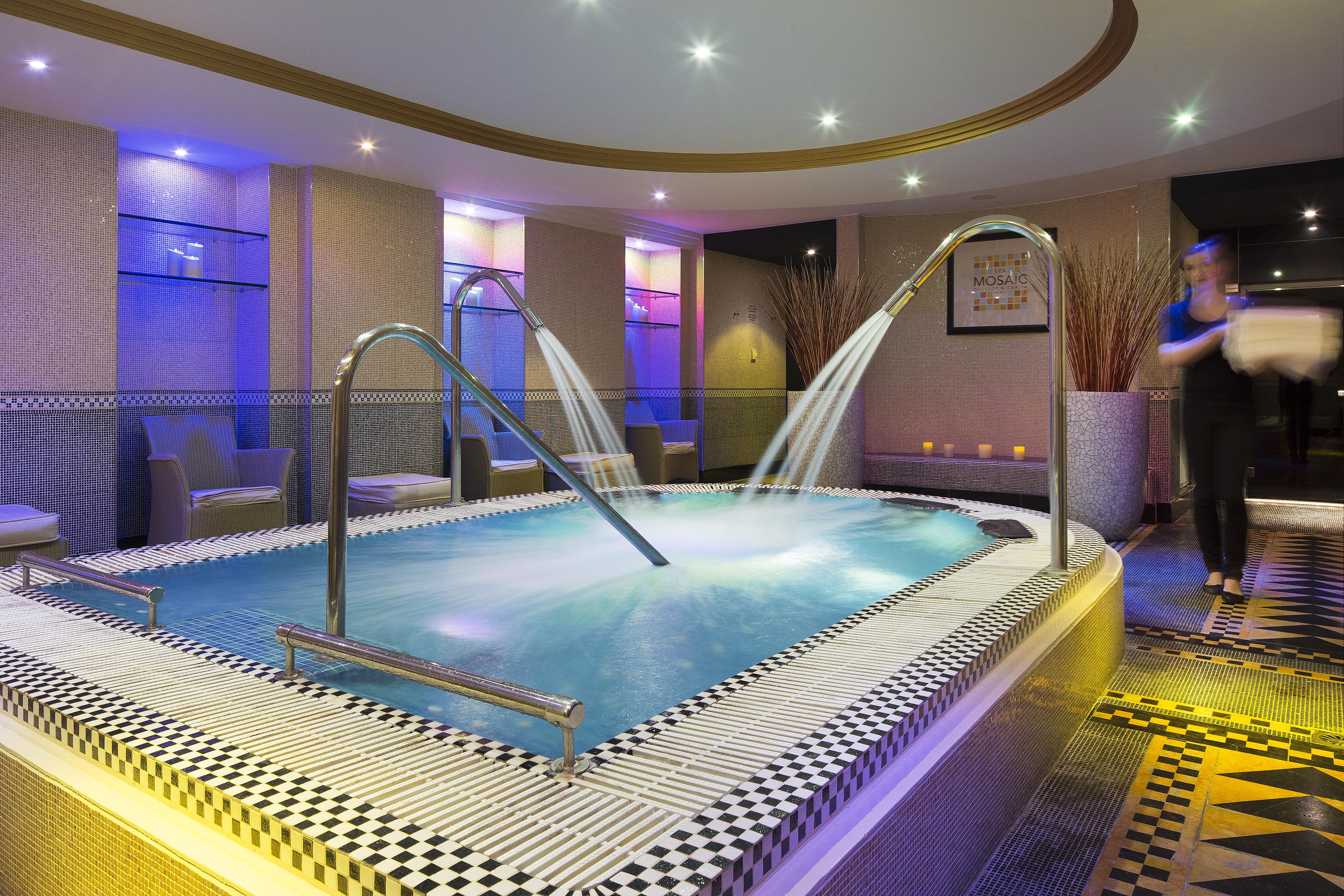 โฮเทล ดู กอลเลคชั่นเนอ อาร์ก เดอ ทริยมฟ์ Hotel ปารีส ภายนอก รูปภาพ Spa