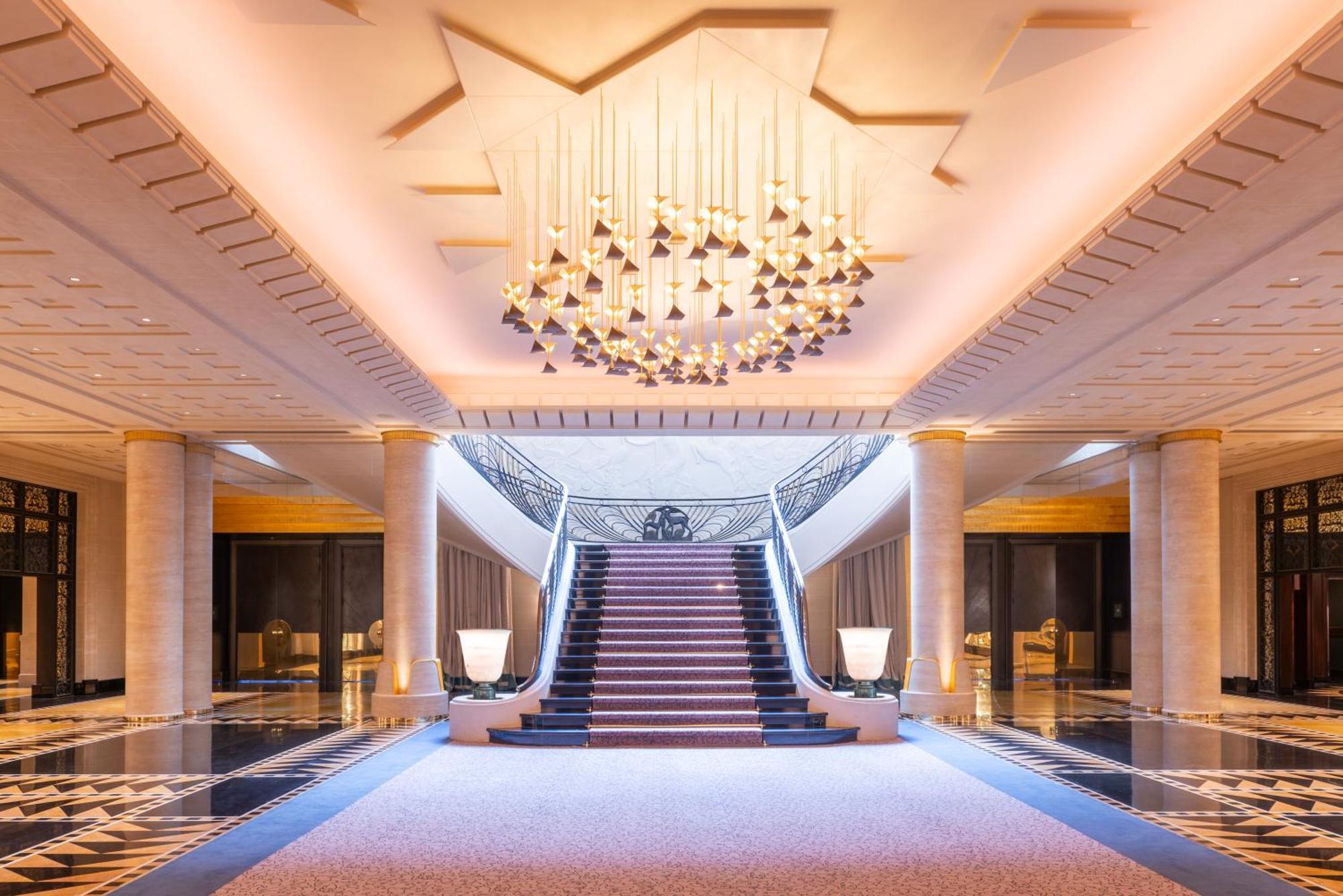 โฮเทล ดู กอลเลคชั่นเนอ อาร์ก เดอ ทริยมฟ์ Hotel ปารีส ภายนอก รูปภาพ The lobby of the hotel