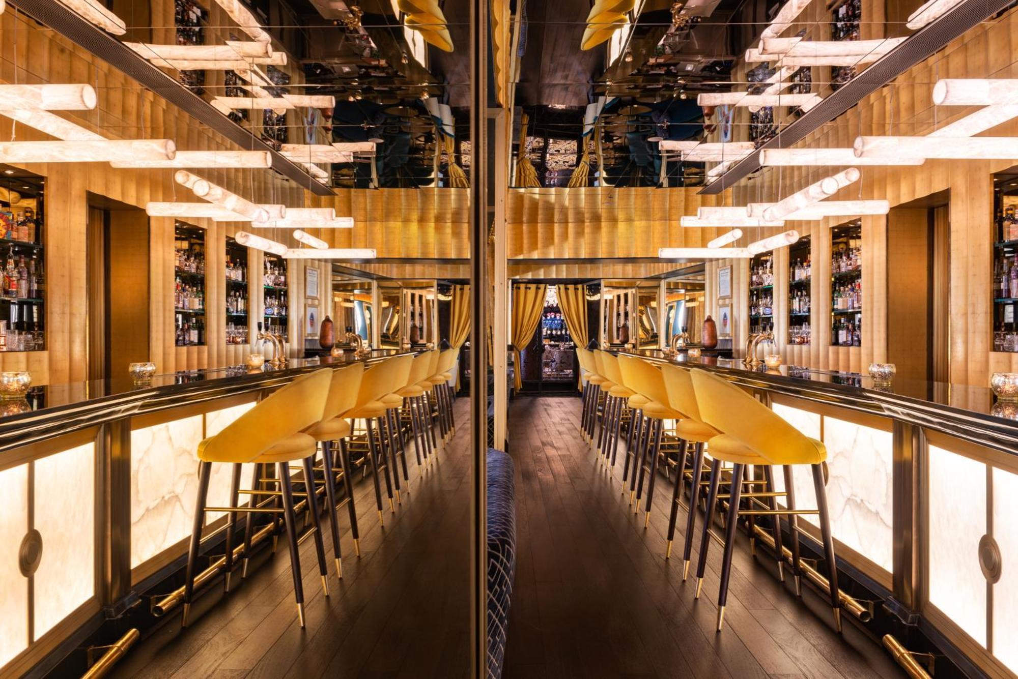 โฮเทล ดู กอลเลคชั่นเนอ อาร์ก เดอ ทริยมฟ์ Hotel ปารีส ภายนอก รูปภาพ The bar at the London Edition