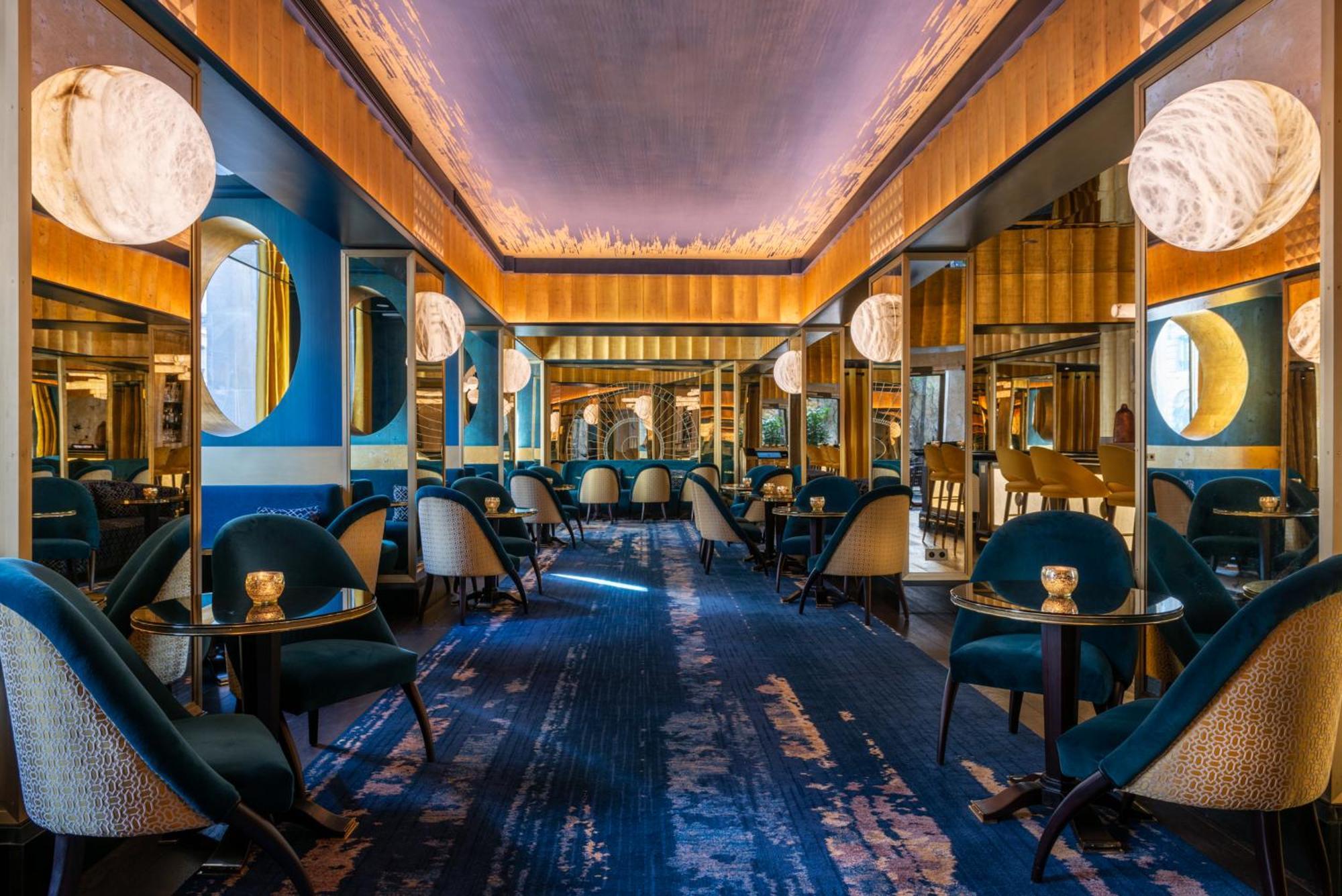 โฮเทล ดู กอลเลคชั่นเนอ อาร์ก เดอ ทริยมฟ์ Hotel ปารีส ภายนอก รูปภาพ The interior of the restaurant