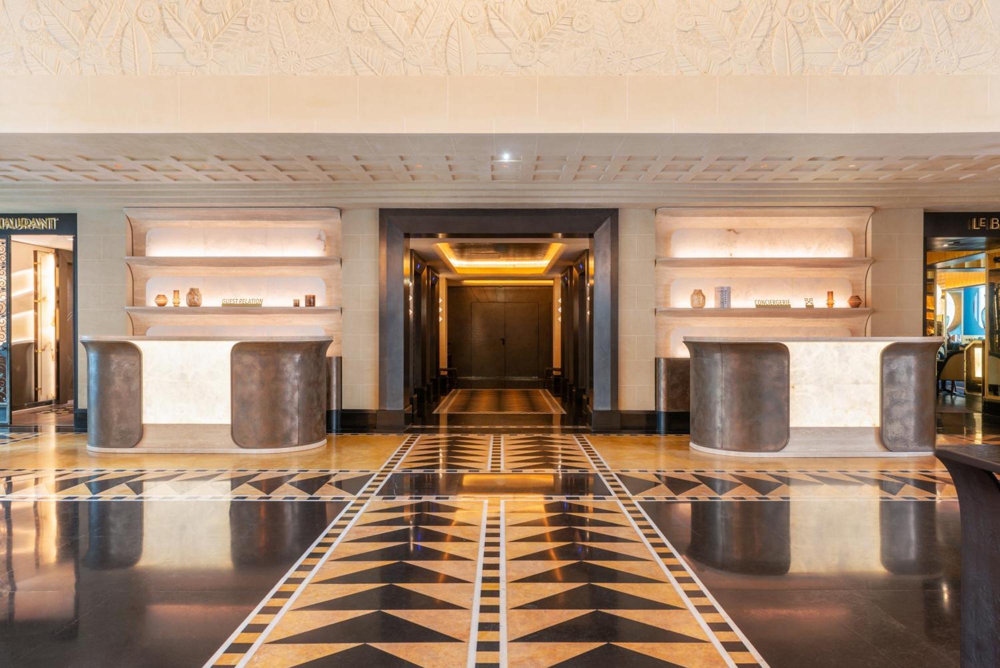 โฮเทล ดู กอลเลคชั่นเนอ อาร์ก เดอ ทริยมฟ์ Hotel ปารีส ภายนอก รูปภาพ The lobby of the hotel