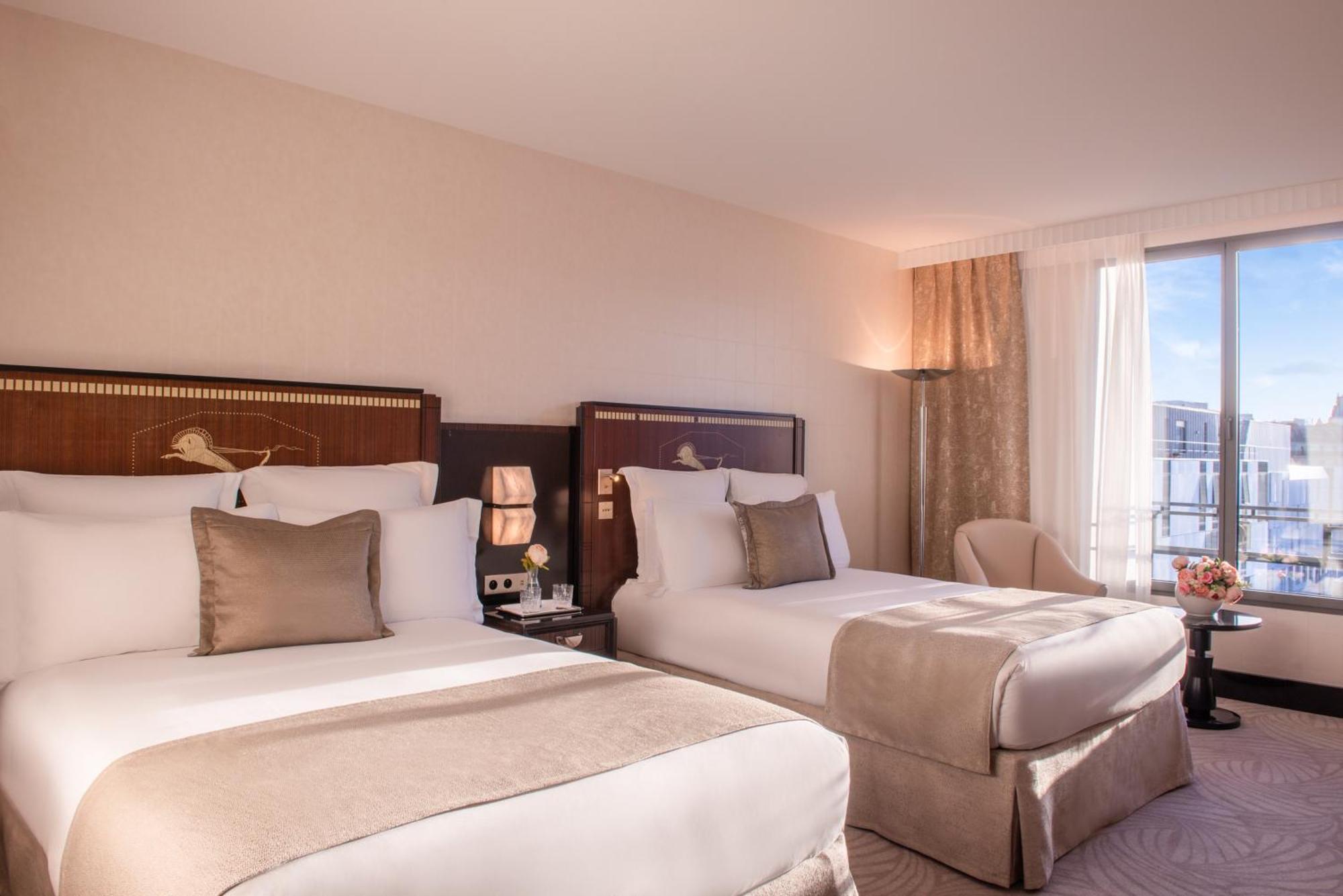 โฮเทล ดู กอลเลคชั่นเนอ อาร์ก เดอ ทริยมฟ์ Hotel ปารีส ภายนอก รูปภาพ